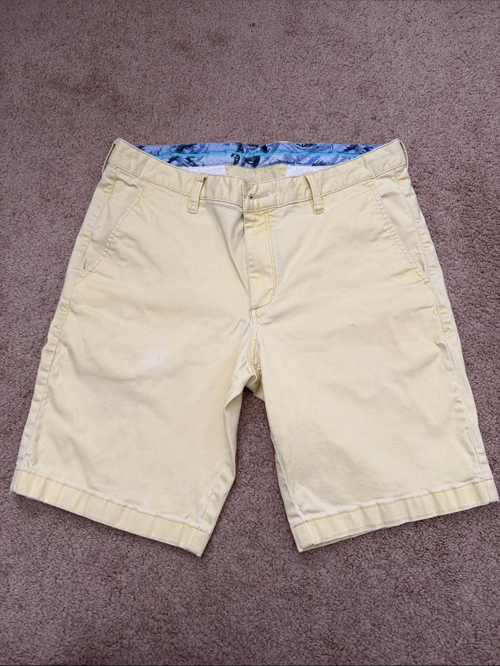 Men's Tommy Bahama weather wash Light Yellow Cotton/Spandex Blend Chino Shorts